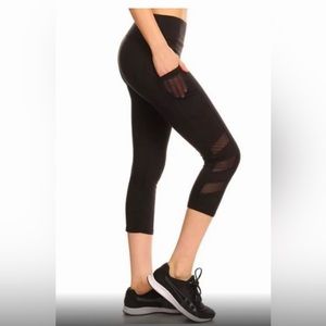 Savvi Capri Leggings with Shear Side Panels and Pocket